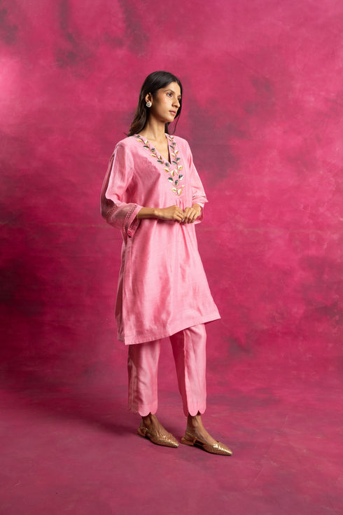 Roopsaar Kurta Set with Dupatta in Pastel Pink