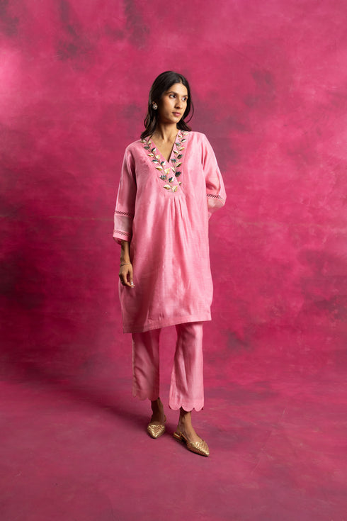 Roopsaar Kurta Set with Dupatta in Pastel Pink