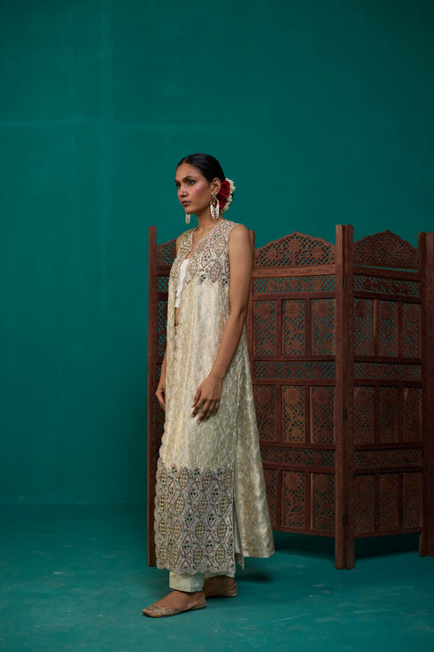Saawaniya: Mogra Kurta set