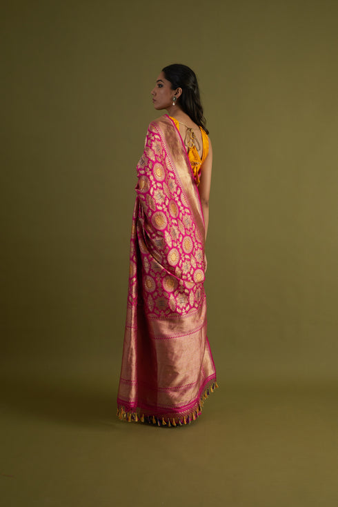 Saanvi Saree