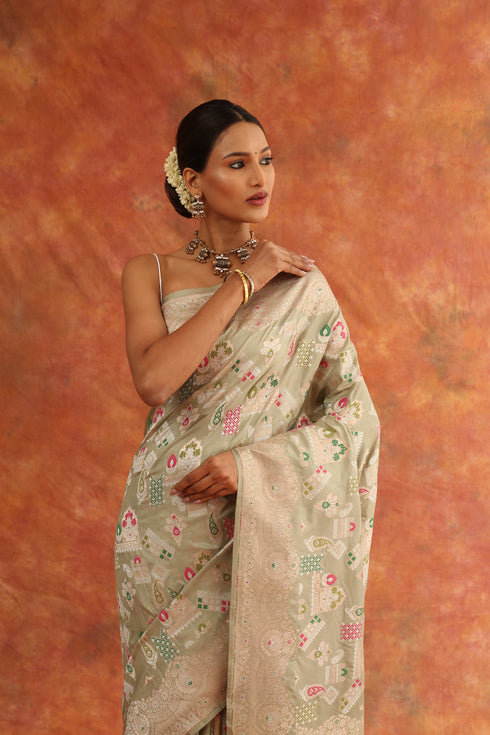 Hellebore Handwoven Saree