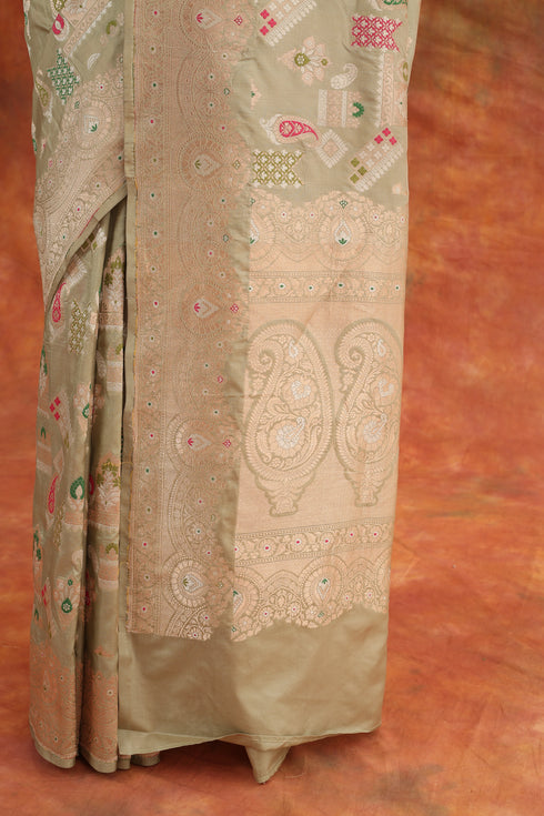 Hellebore Handwoven Saree