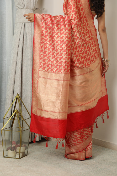 Dishani Saree