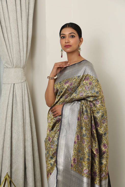 Sayra Saree